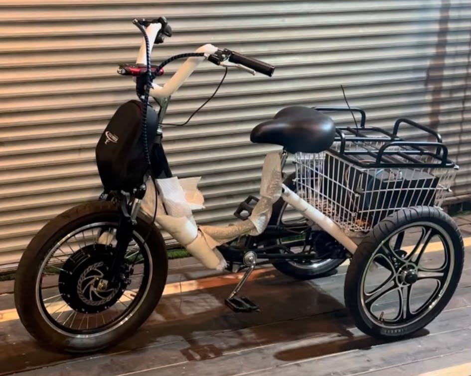תלת אופן עם מנוע 1500W